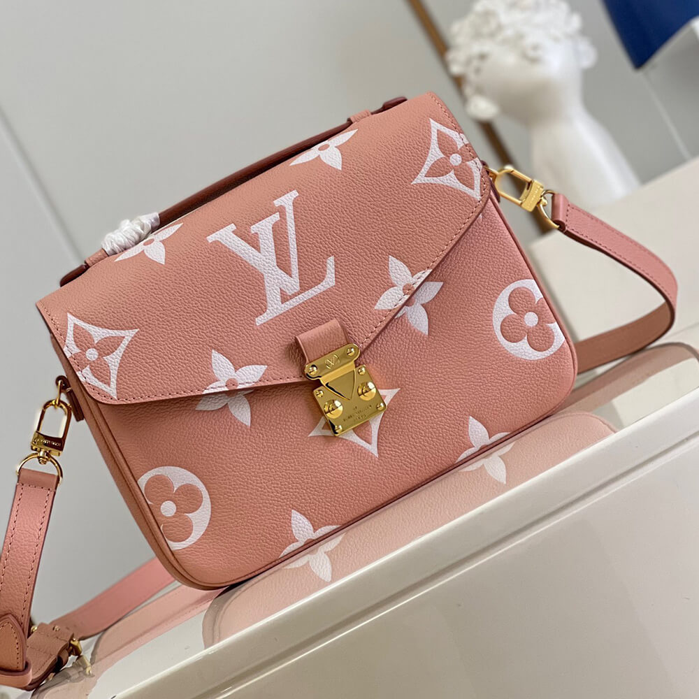 LV Pochette Metis