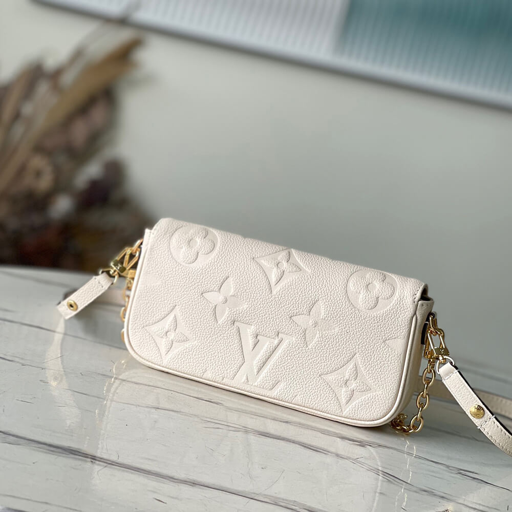 LV Wallet on Chain Ivy