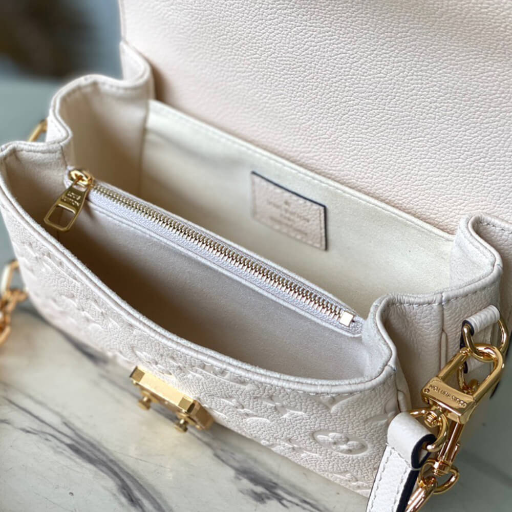 LV Pochette Metis East West