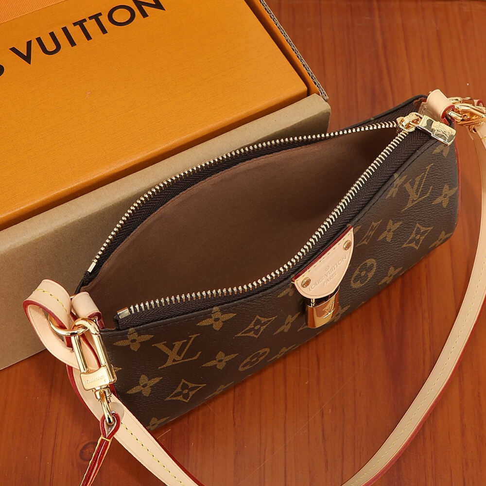 LV Pochette Tirette