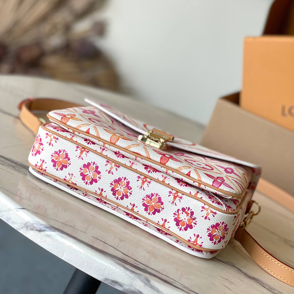 LV Pochette Metis