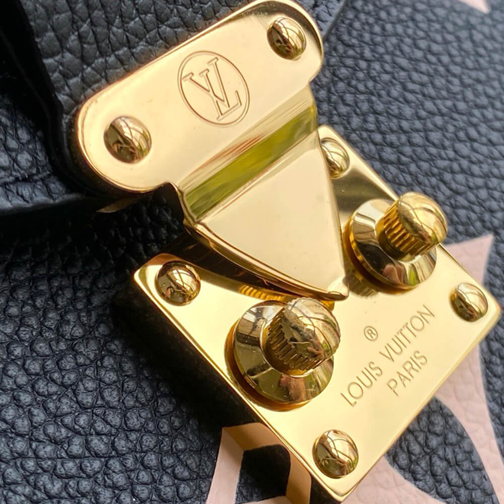 LV Pochette Metis