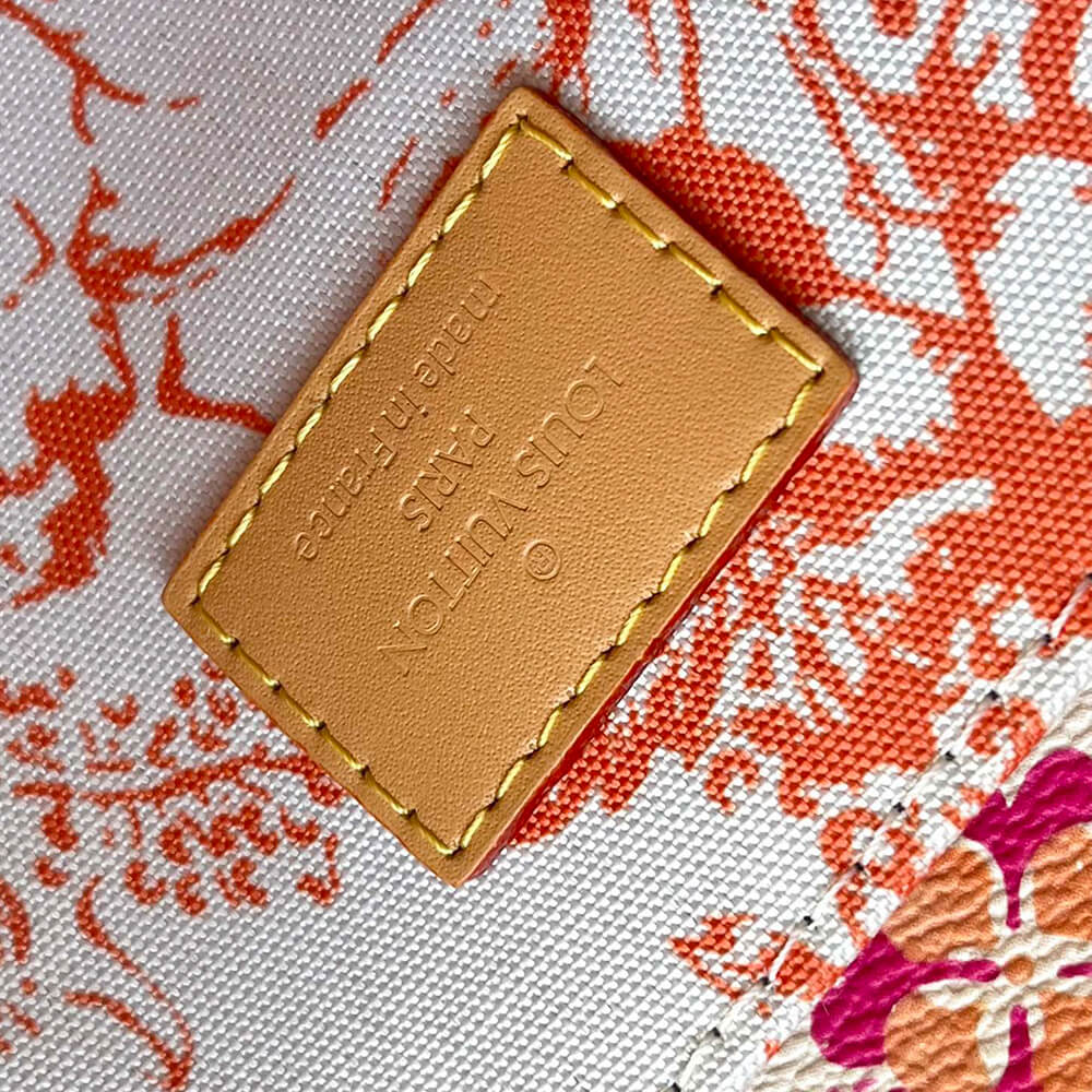 LV Pochette Metis