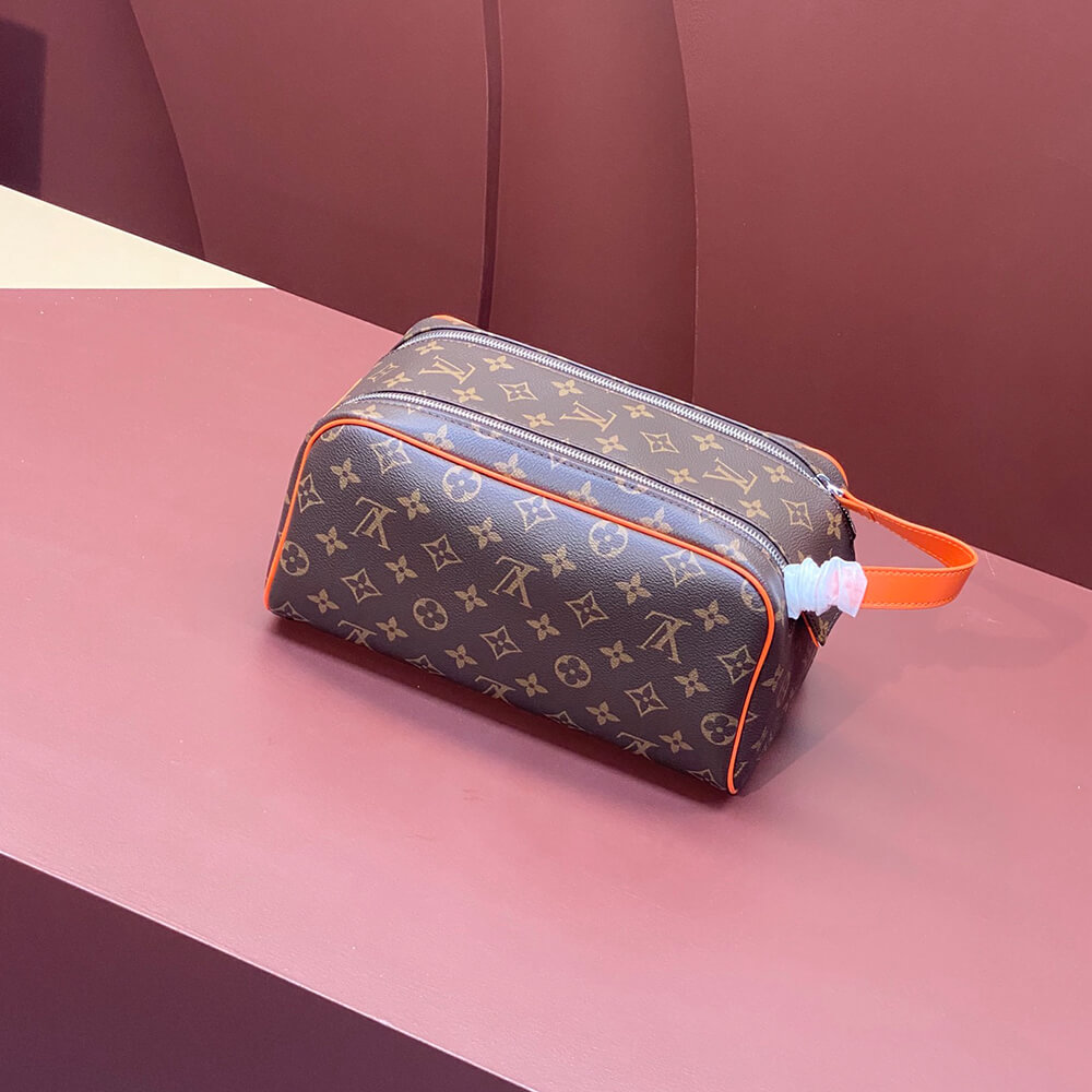 LV Dopp Kit