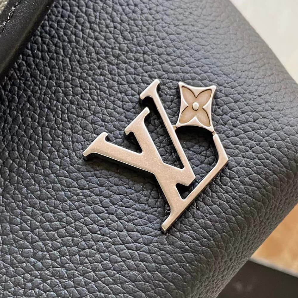 LV Pulse Wearable Wallet G65