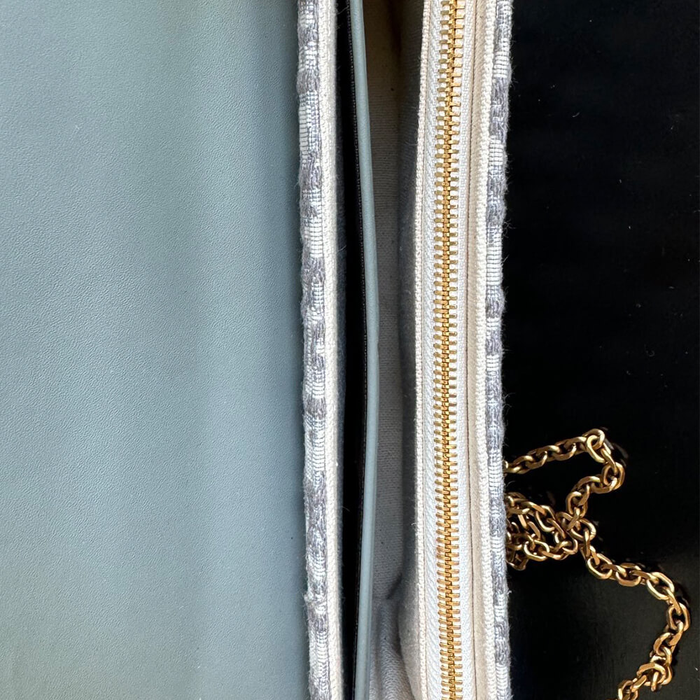 Medium Saddle Pouch with Chain