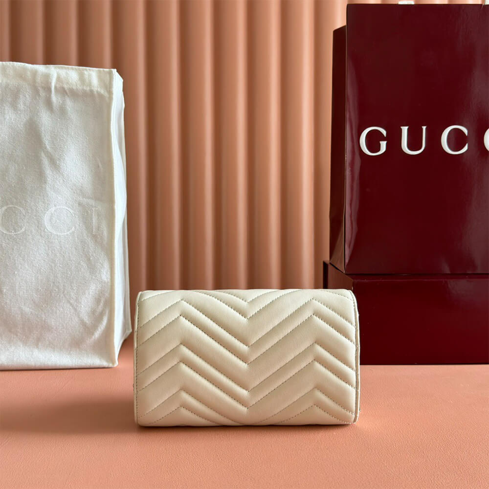 GG Marmont wallet on chain