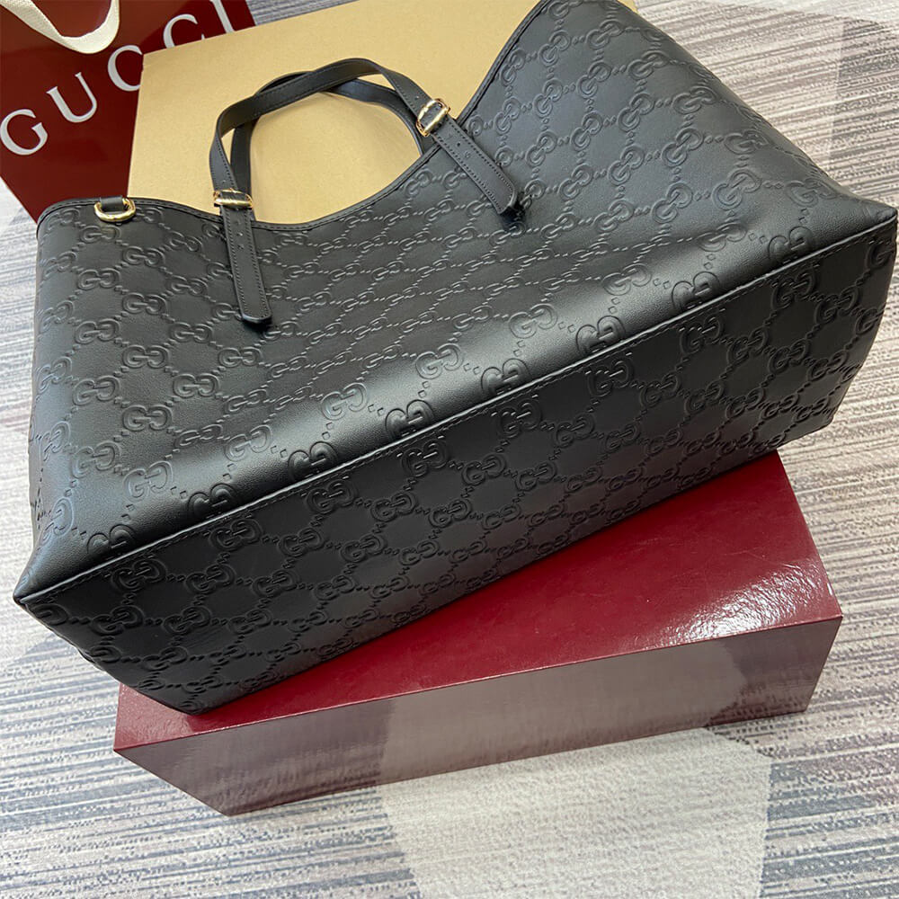 GG Emblem large tote bag