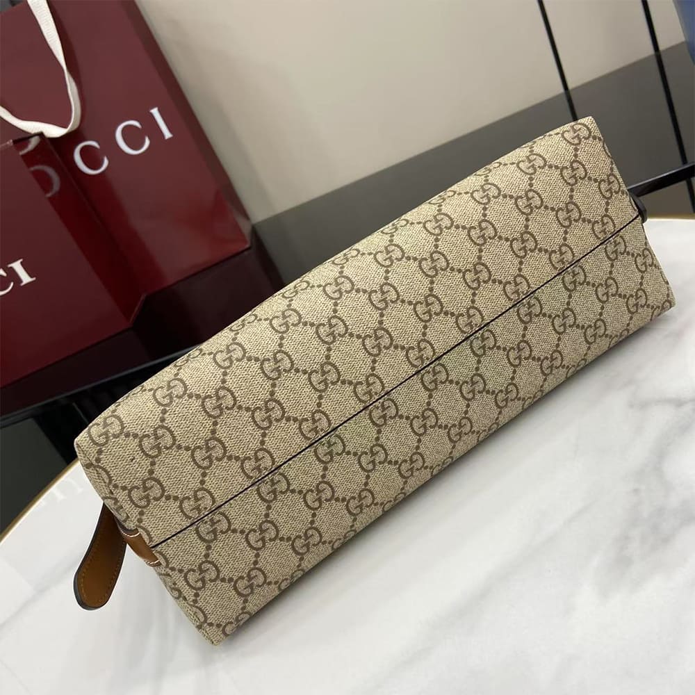 GG Emblem medium shoulder bag