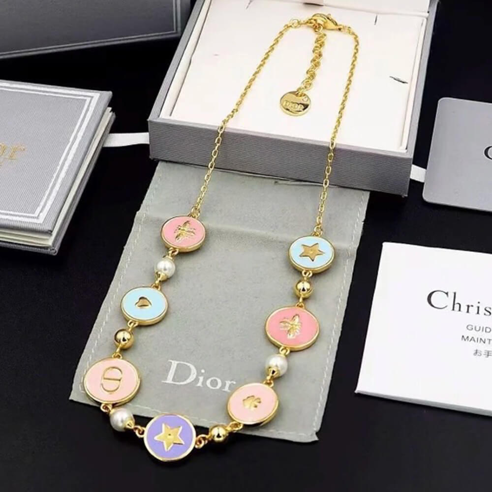 D10r necklace