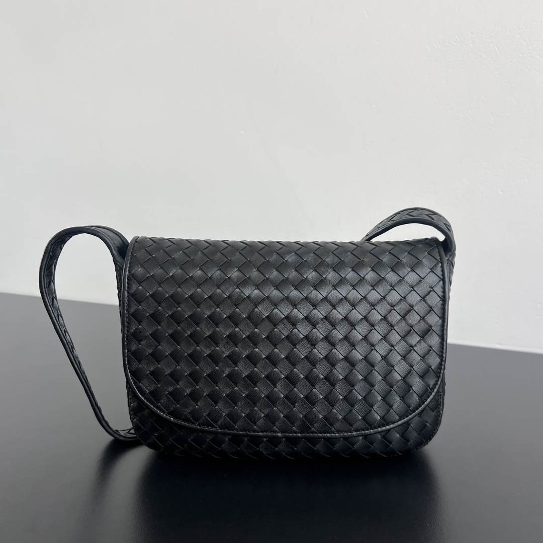 B0tt*ga Ven*ta Veneto Flap Messenger(HIGH-END GRADE)