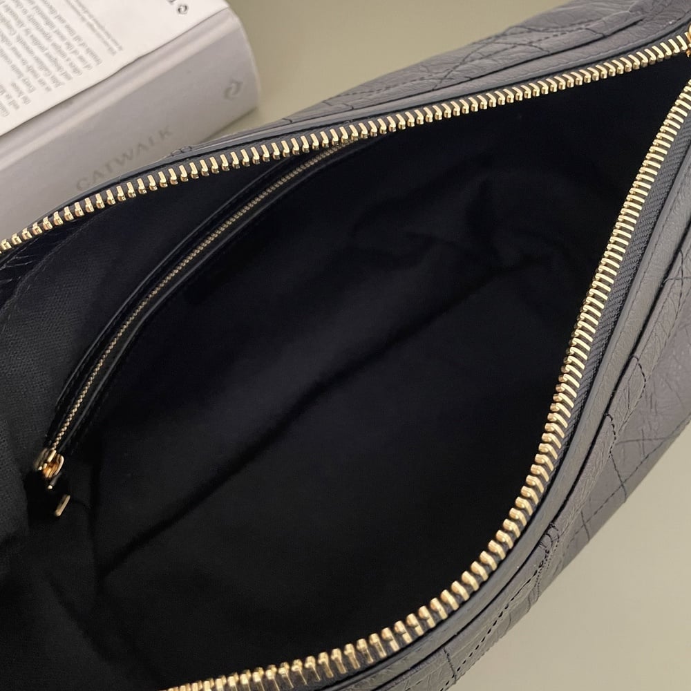 D10r Medium D-Journey Bag in Crinkled Calfskin(TAX-FREE GRADE)