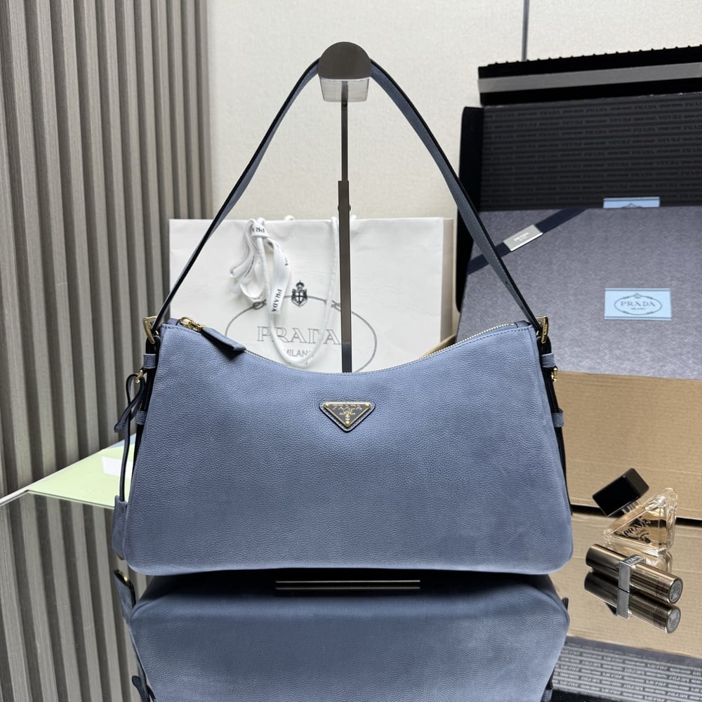 Pra*a Aimée large nubuck leather shoulder bag(TAX-FREE GRADE)