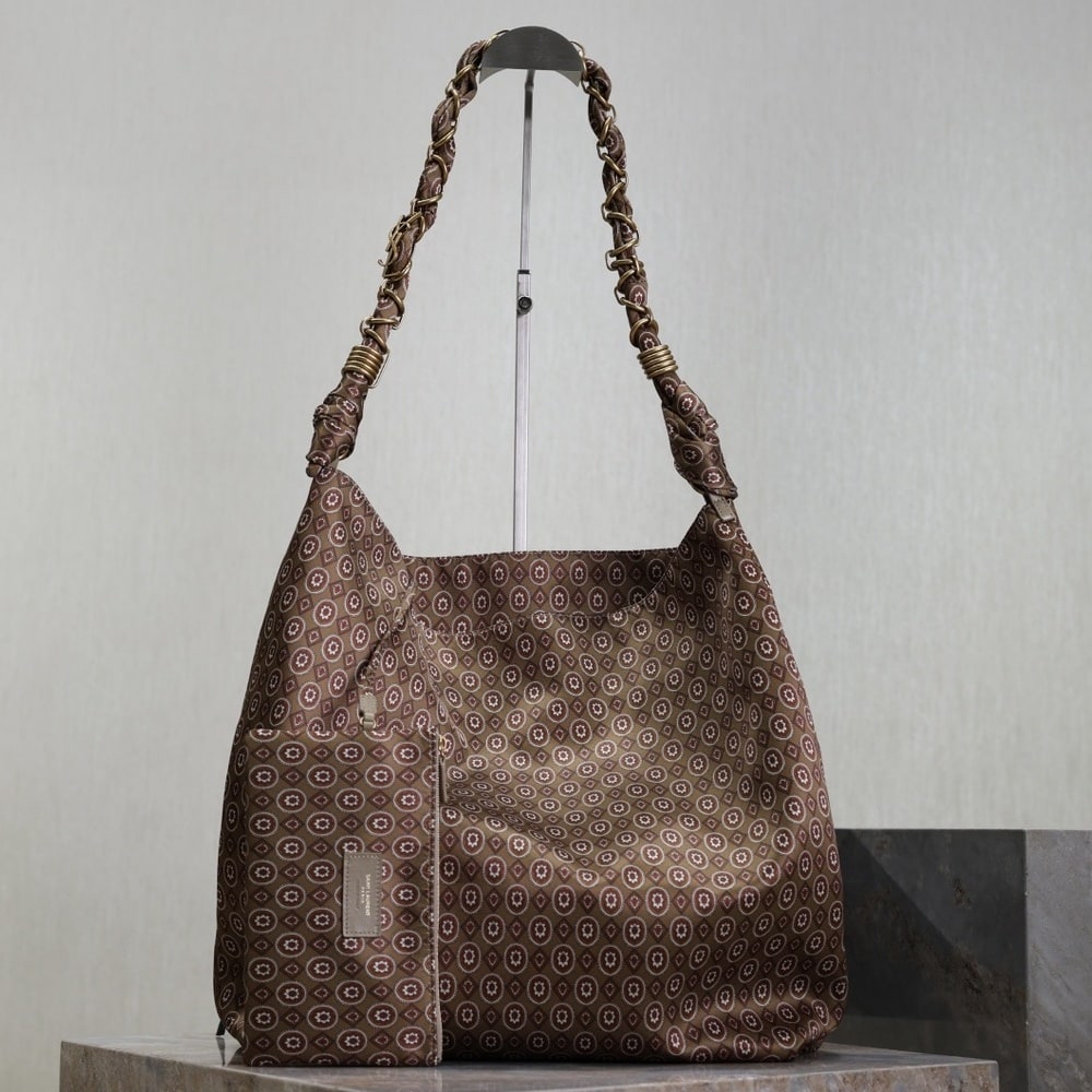 Y51 AMALIA in satin(HIGH-END GRADE)